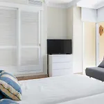 Homeforguest Front Line Beach Apartment In Hacienda Playa Marbella